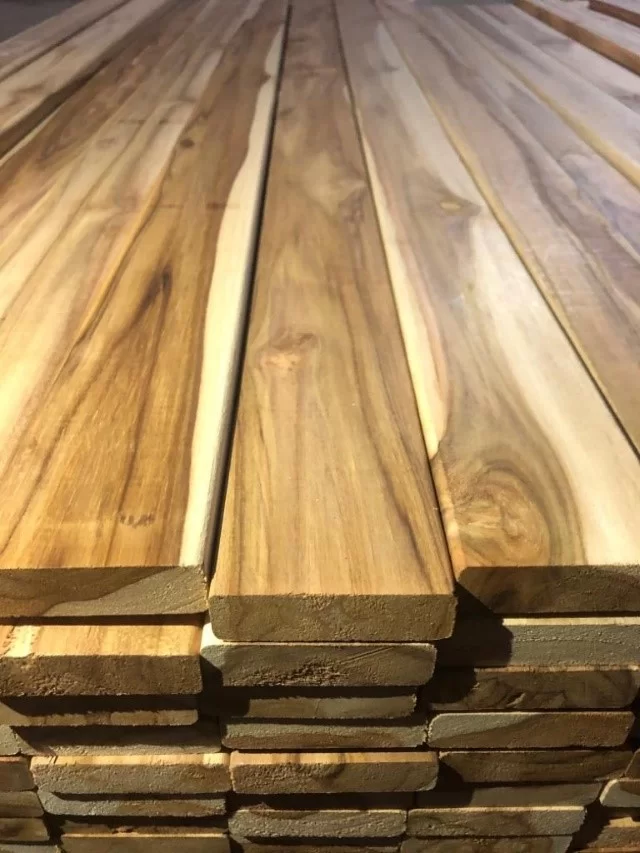 Teak wood of sustainable origin ready for export